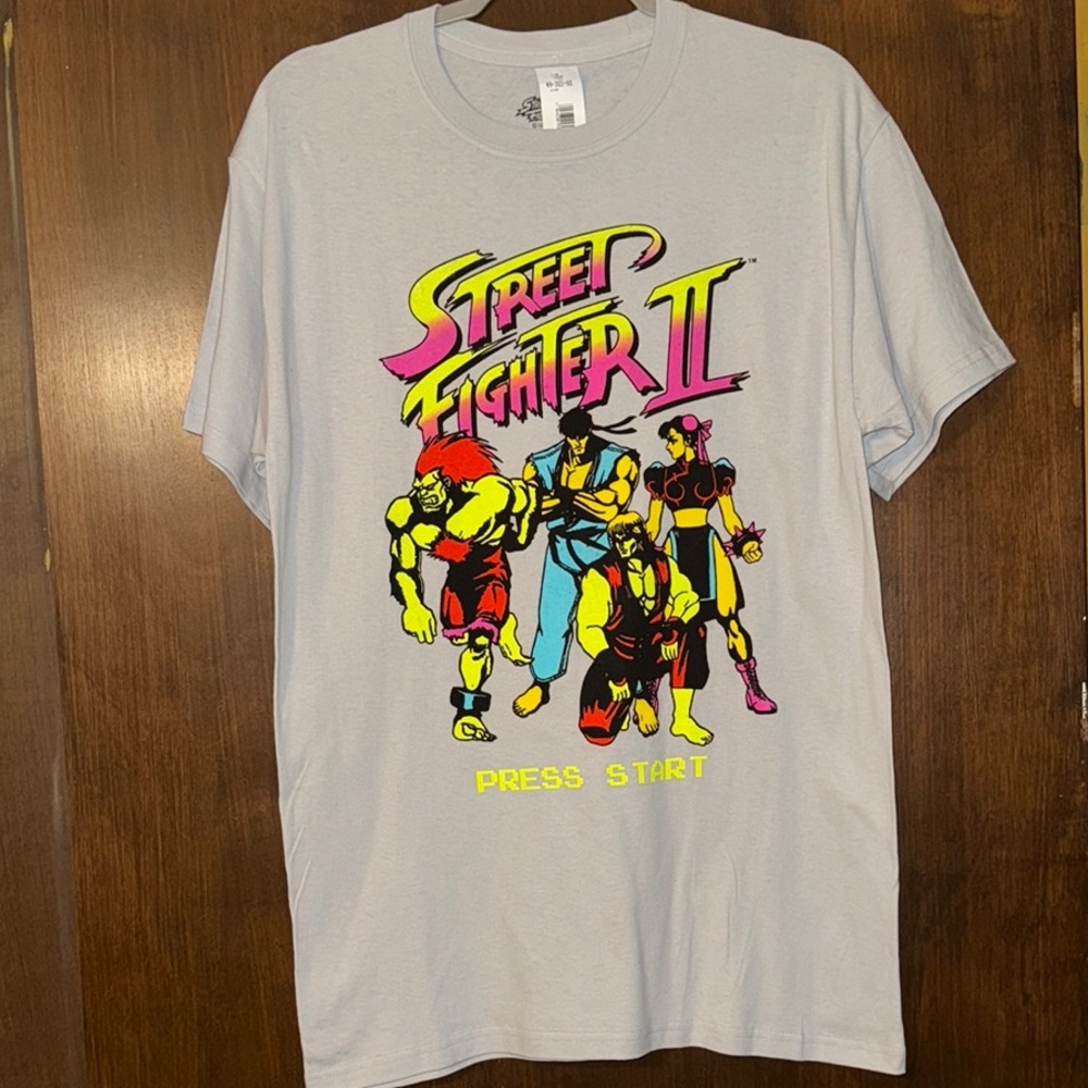 NWT Men’s Street Fighter II Graphic T-Shirt - Gray